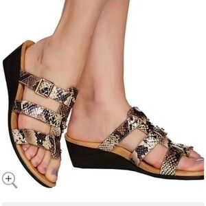 Vionic Radia Snakeskin Print Wedge Sandals Adjustable Straps Tan Brown